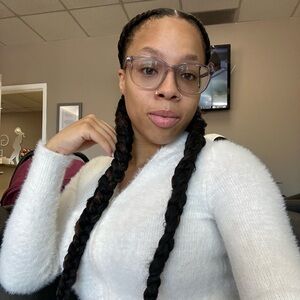 Meet your Posher, Ann-marie